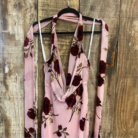 For Love And Lemons Velvet Halter Maxi Rose
Pink Floral Backless gown Revolve S - Picture 12 of 12